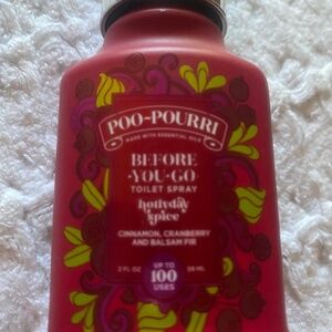POO-POURRI Toilet Spray Holiday Spice Cinnamon Cranberry & Balsam